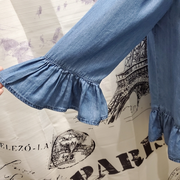 BeachLunchLounge  Chambray Off Shoulder Top Sz. Sm - Picture 5 of 7